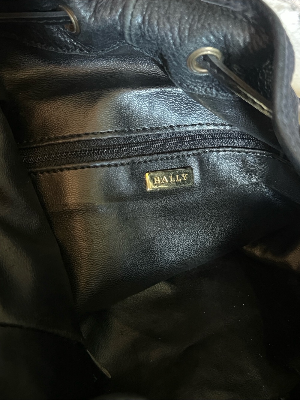 Vintage BALLY Thick Soft Slouchy Black Pebbled Premium Leather Bucket Bag XL - Picture 7 of 16